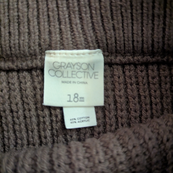 Adorable Knit Baby Bloomers in Brown - Picture 3 of 3